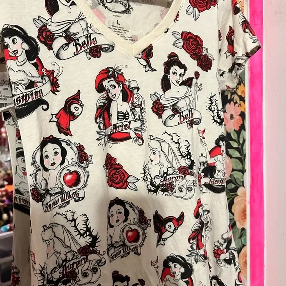 NWT Disney Journeys Collab Princess Vintage Tattoo Art Short Sleeve Tee Shirt - Picture 3 of 5